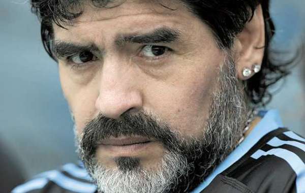 Diego Maradona dies