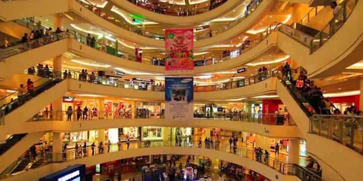 Wisata Belanja di Surabaya: Rekomendasi Mall dan Pasar Tradisional